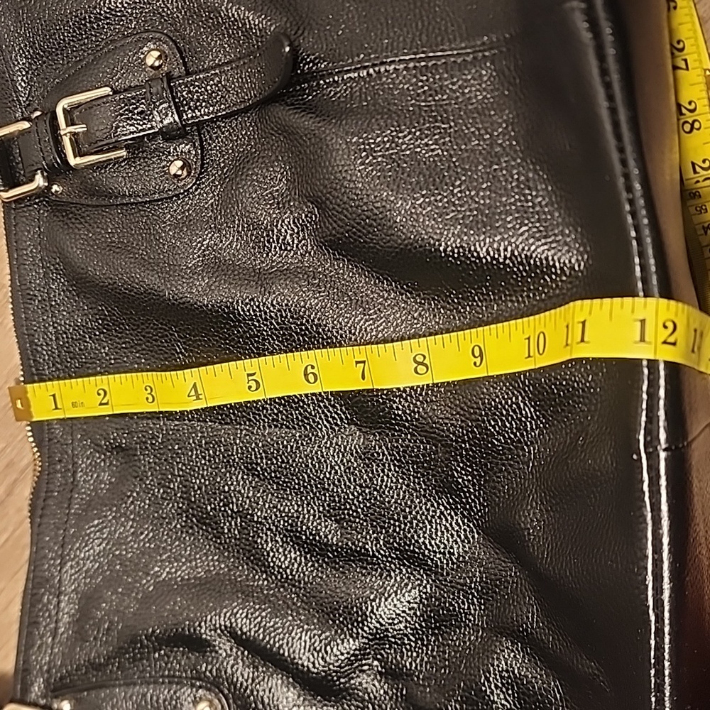Vicenzo Black Genuine Leather Slouchy Shoulder Bag with Strap - Picture 15 of 16